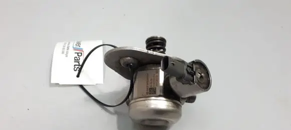 BMW 6 F06 Gran coupe Fuel injection high pressure pump 7599865