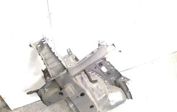 Opel Meriva B Front side member 13263555