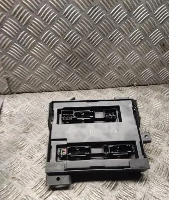Audi A4 S4 B8 8K Comfort/convenience module 8k0907064a