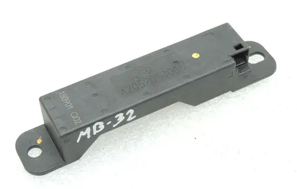 Mercedes-Benz C AMG W205 Keyless system antenna A2059053005 A1668200075