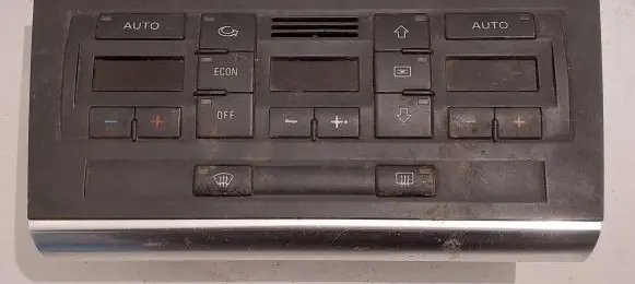Audi A4 S4 B7 8E 8H Climate control unit 8E0820043AJ 0067148