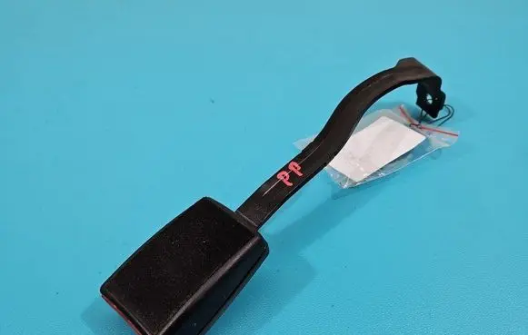 Seat Toledo III (5P) Front seatbelt 5P0857756E IMPRK1449440