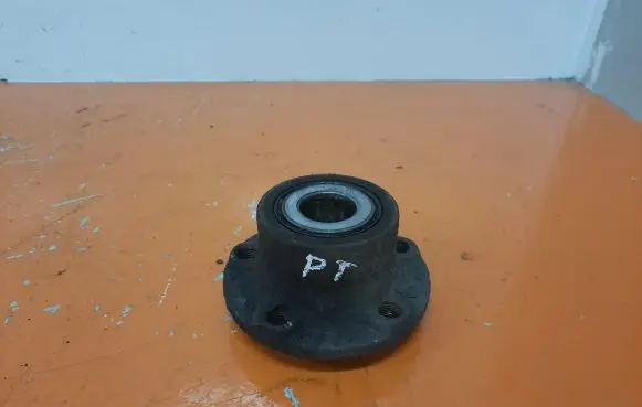 Peugeot 807 Rear wheel bearing hub 