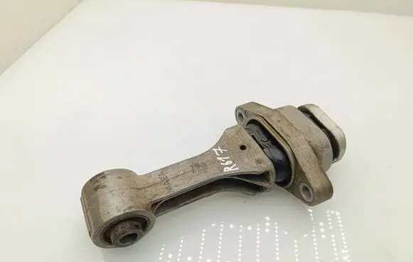 KIA Rio Engine mount bracket