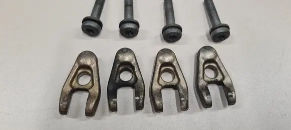Mitsubishi Space Star Fuel Injector clamp holder