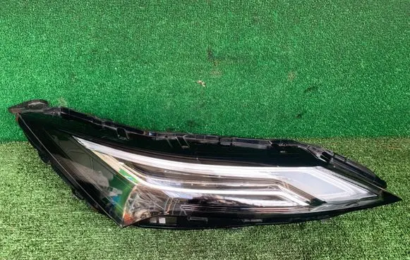 Nissan X-Trail T33 Headlight/headlamp 