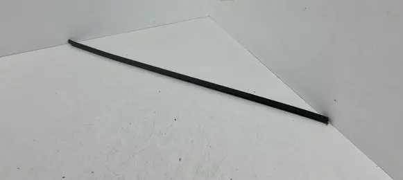Volkswagen Amarok Front door glass trim molding 7H0837704C 7H0837703C 7H0837703