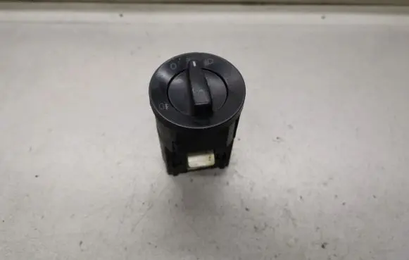 Volkswagen PASSAT B5 Light switch 1C0941531