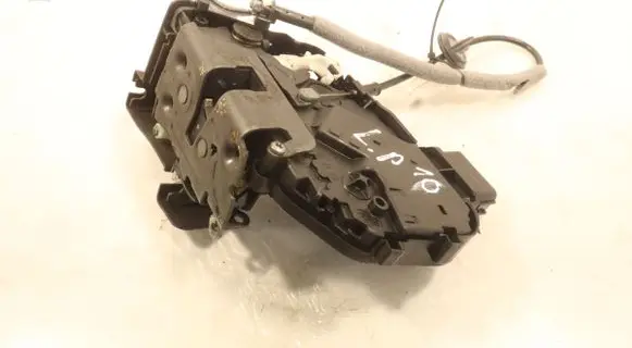 Volvo S80 Front door lock 31253673