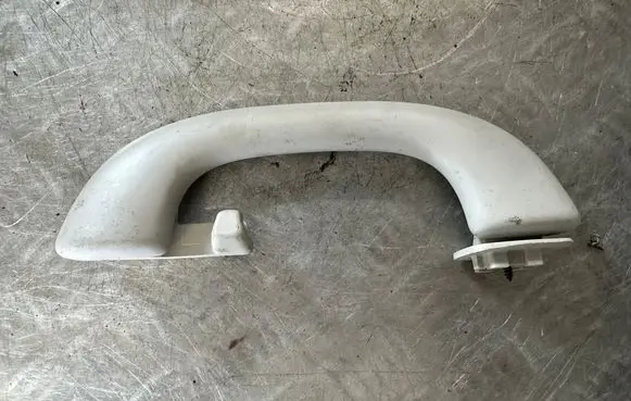 Peugeot 3008 I Rear interior roof grab handle 9686111180