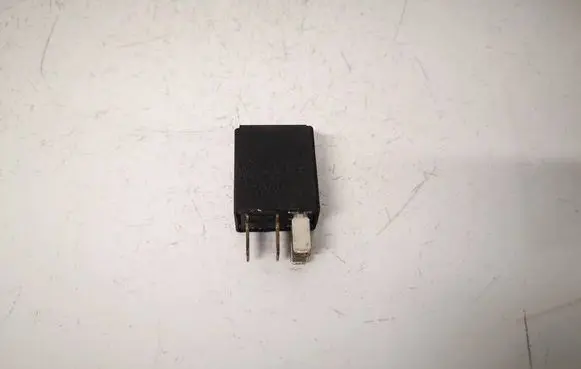 Audi A4 S4 B7 8E 8H Other relay 8Z0951253