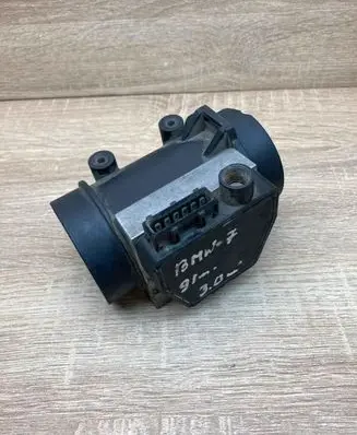 BMW 7 E32 Mass air flow meter 3547266 0280212021