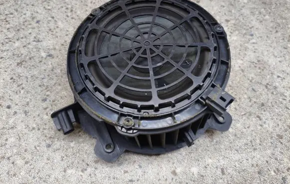 Opel Mokka B Front door speaker 9818747880