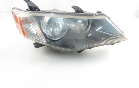 Mitsubishi Outlander Headlight/headlamp P5584R P5589R
