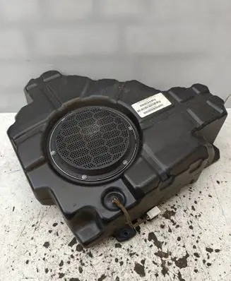 Jeep Grand Cherokee Subwoofer speaker 26777W F1AA210119466 05064610AC