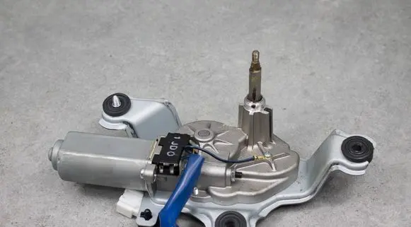 Hyundai i30 Rear window wiper motor 98700A5000