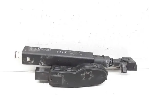 Volvo XC70 Headlight washer spray nozzle 30663580