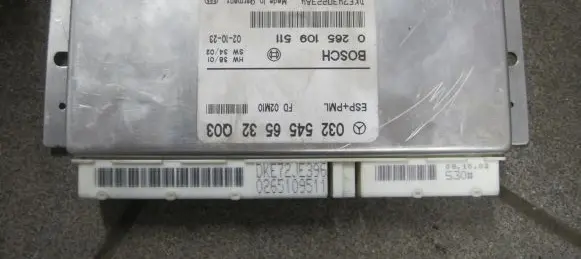 Mercedes-Benz E W211 ESP (stability system) control unit 0325456532 0265109511