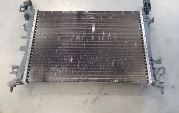 Opel Corsa D Coolant radiator 55701408