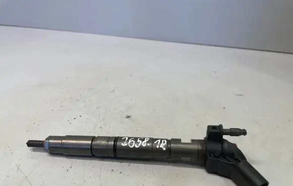 Audi A4 S4 B8 8K Fuel injector 059130277AP