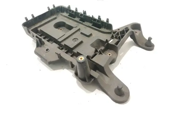 Volkswagen Golf V Battery tray 1K0915333