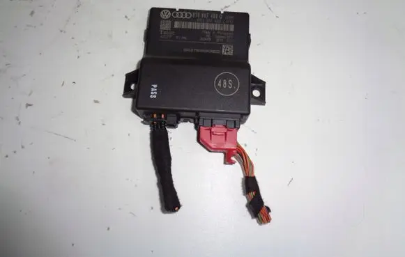 Audi A4 S4 B8 8K Gateway control module 8T0907468L 8T0907468Q