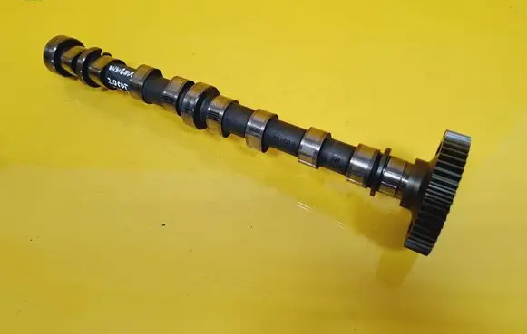 Opel Insignia A Camshaft 55565853