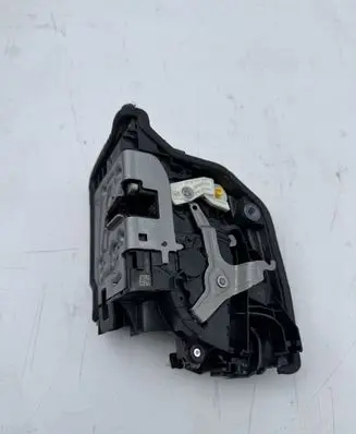 BMW X3 G01 Front door lock 9492091