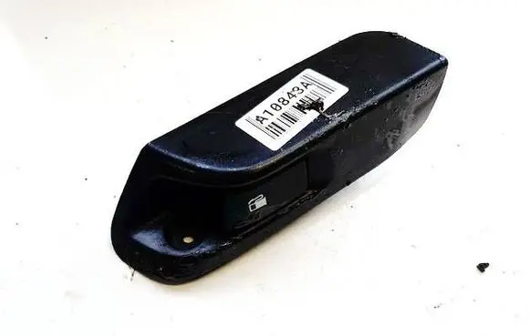 Toyota Yaris Fuel tank opening switch 
