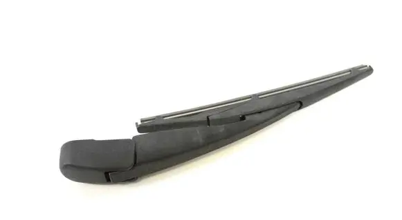 Rear wiper blade arm