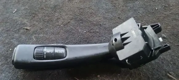 Volvo C30 Indicator stalk 17D770