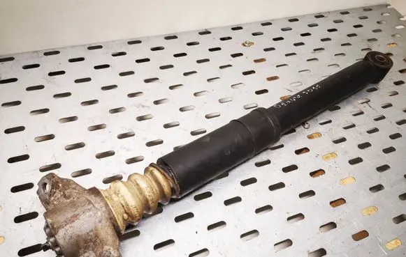 Skoda Octavia Mk2 (1Z) Rear shock absorber/damper
