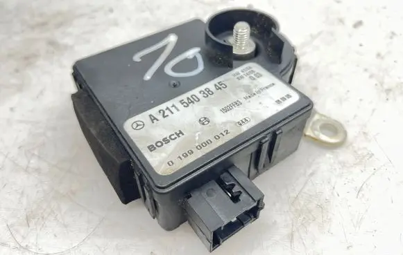 Mercedes-Benz E W211 Charging relay A2115403845