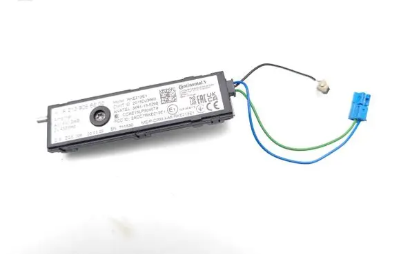 Mercedes-Benz EQA Aerial antenna amplifier A2139056800