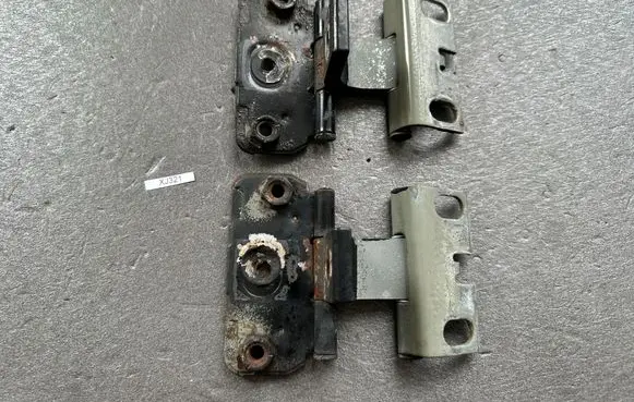 Jeep Cherokee XJ Loading door upper hinge 55076225AC