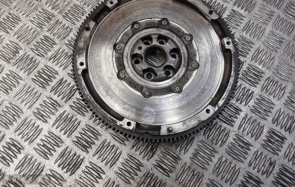 Volkswagen Touran I Flywheel 