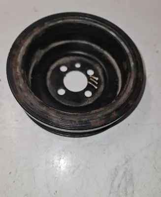 Volkswagen Golf IV Crankshaft pulley 03G105243