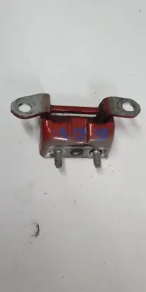 Nissan Qashqai Rear door upper hinge