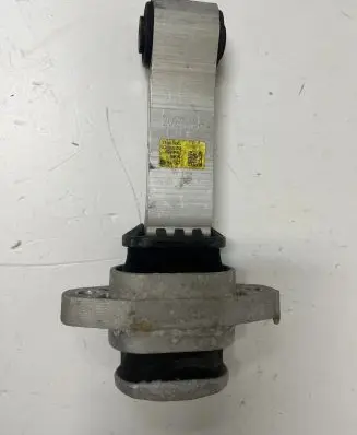 KIA Sportage Engine mount bracket 21950R5200