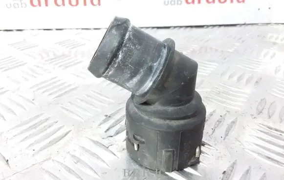 Volkswagen Polo IV 9N3 Engine coolant pipe/hose 1C0122291