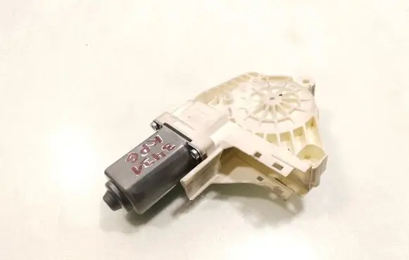 Land Rover Discovery Rear door window regulator motor 0536010002