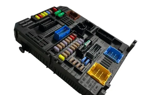 Peugeot 3008 II BSM Control unit 9830813280 28645556 2261943405