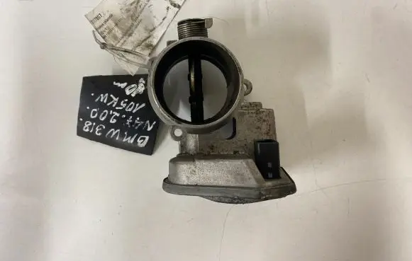BMW 1 E81 E87 Throttle valve 780437302