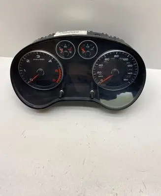 Audi A3 S3 8P Speedometer (instrument cluster) 8P0920982C