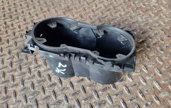 Cup holder front
