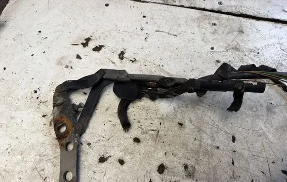 BMW 3 E46 Engine bonnet/hood hinges