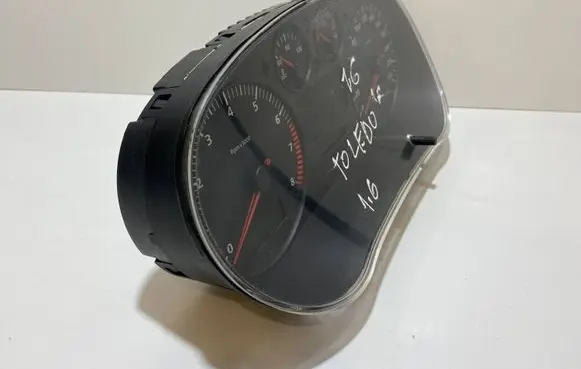 Seat Toledo II (1M) Speedometer (instrument cluster)