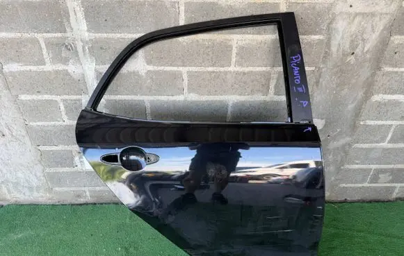 KIA Picanto Rear door