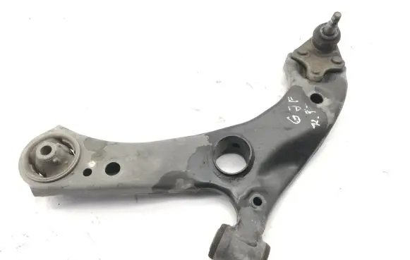 Toyota C-HR I Front lower control arm/wishbone