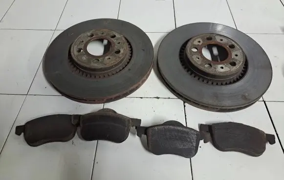 Volvo V70 Front brake disc